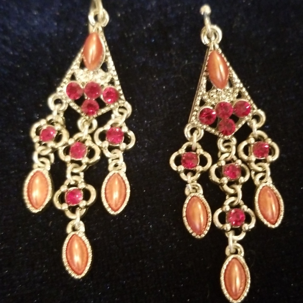 Chandelier earrings